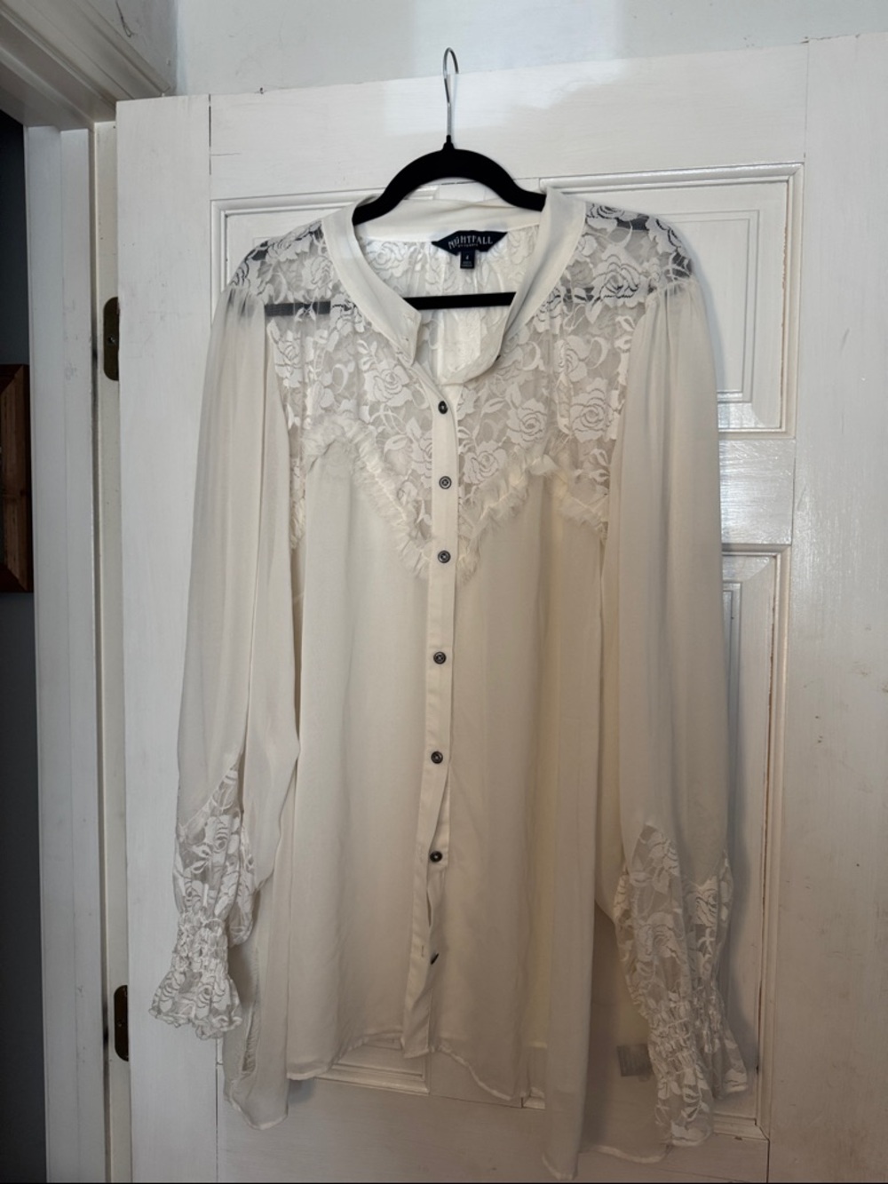 torrid Ivory Lace Button-Up Blouse